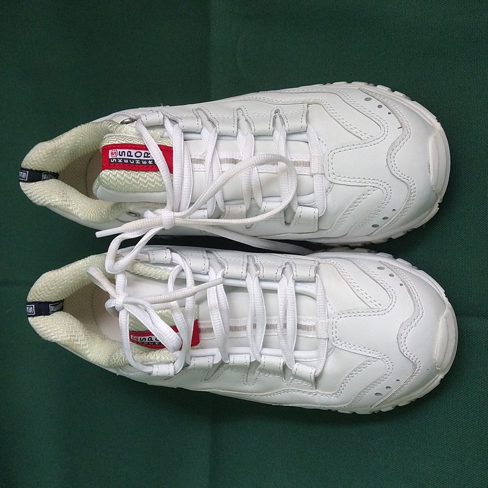 Skechers white size 8.5